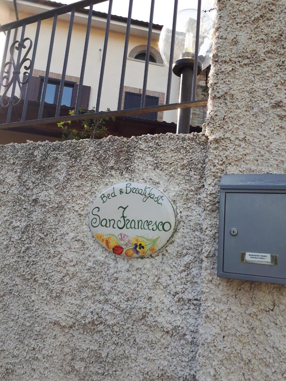 San Francesco Bed & Breakfast Cerisano Bagian luar foto
